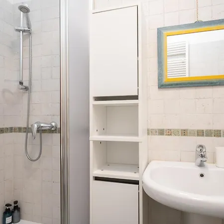 Il Glicine Sul - Wisteria On The