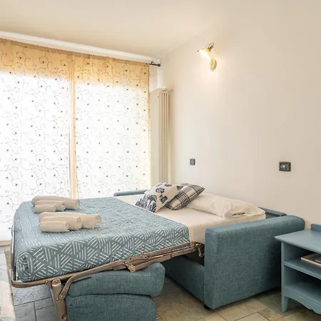 Il Glicine Sul - Wisteria On The Apartment