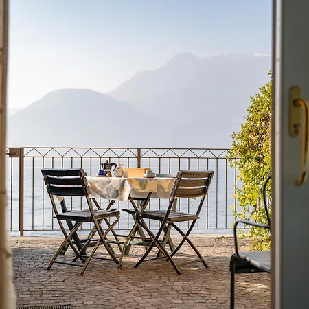 Il Glicine Sul - Wisteria On The Apartment Bellano