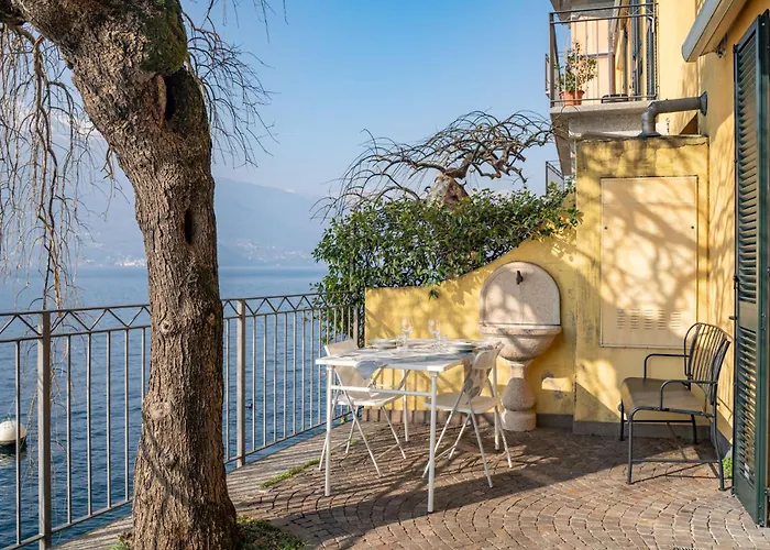 Il Glicine Sul - Wisteria On The Appartement Bellano