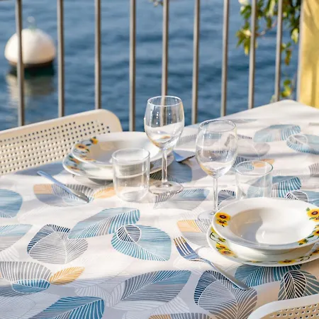 Il Glicine Sul - Wisteria On The * 벨라노